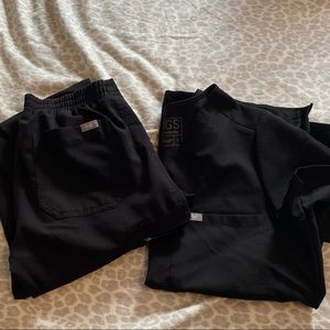 New figs scrubs set